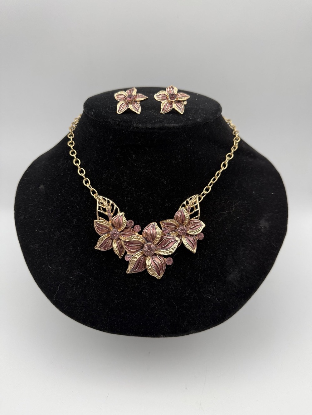 Vtg Floral Gold-Tone Pink Statement Necklace & Earring Set